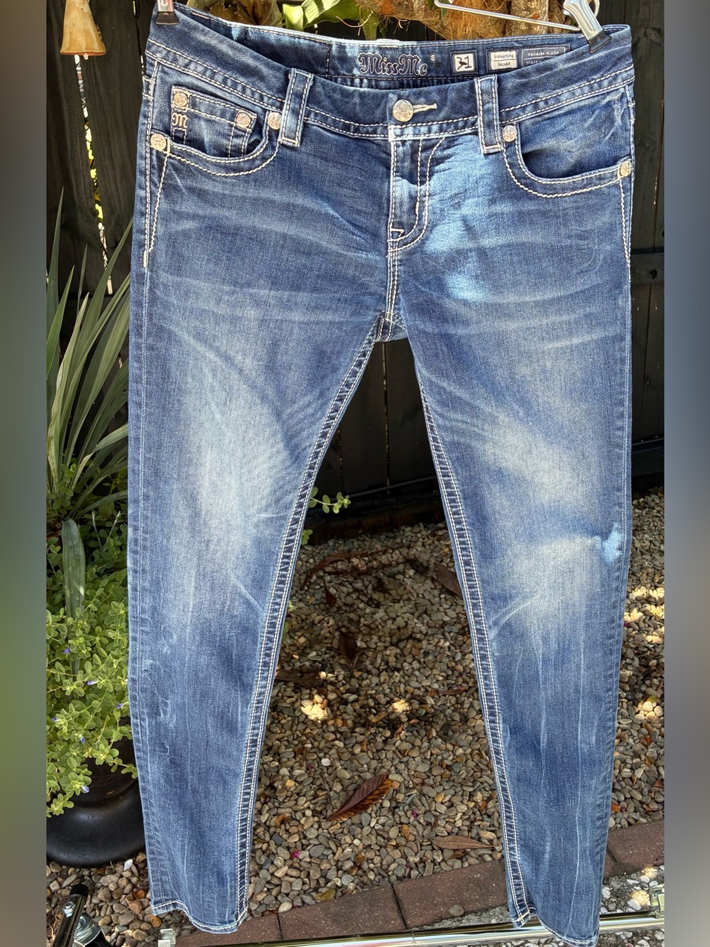 Miss Me Signature Skinny Jeans Medium Wash Blue Denim Size 31 (Fits Size 12)